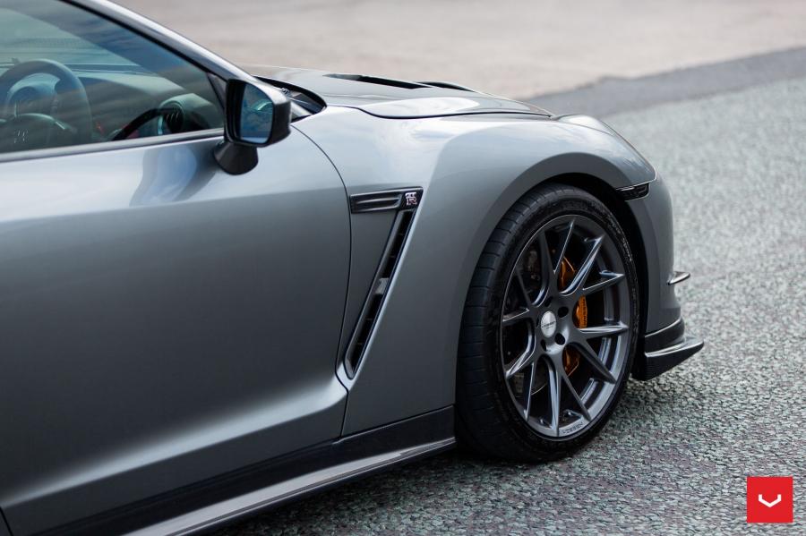 Детали экстерьера Nissan GT-R on Vossen Wheels (VFS6) 2016 года  (UK) (фото 11 из 29)